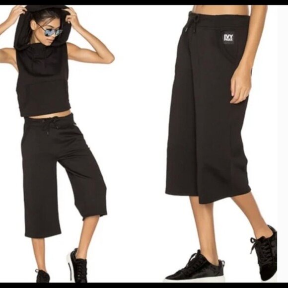 Beyoncé’s Ivy Park XS Gray Lounger 27" Crop Sweat Pants w/Drawstring Waist NWT - Picture 4 of 7